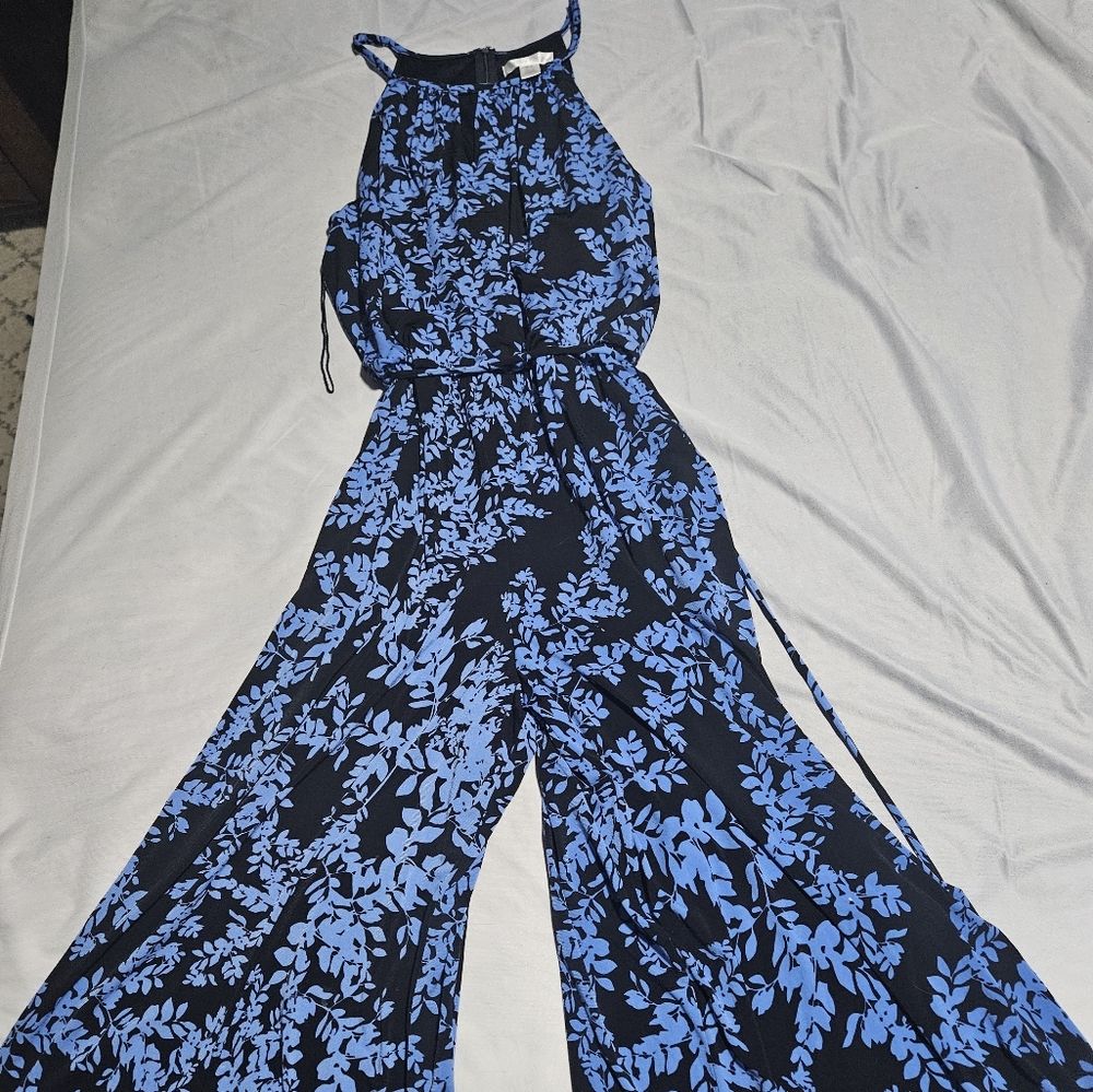 Blue floral jumper